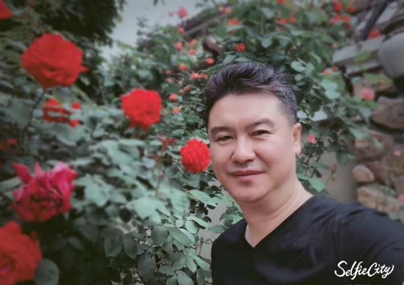 姓李名光耀的第一张照片--香港认干亲服务网