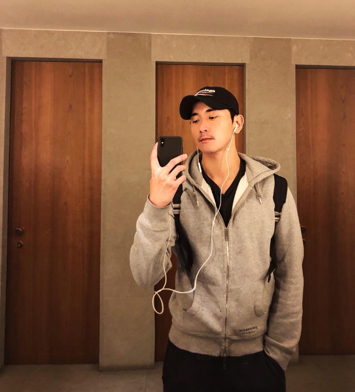 寻水的鱼的第一张照片--香港认干亲服务网