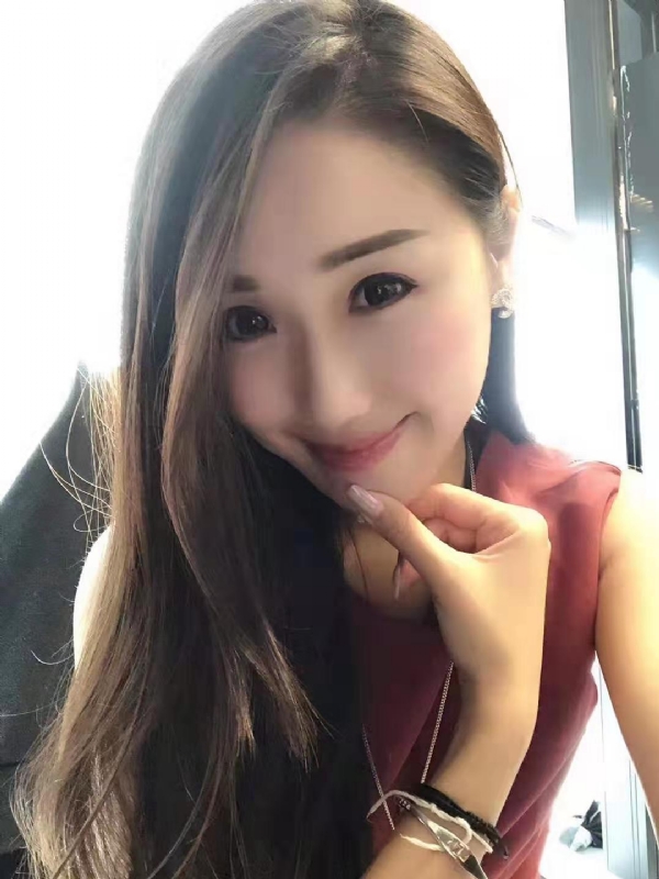 彩蝶的第一张照片--香港认干亲服务网