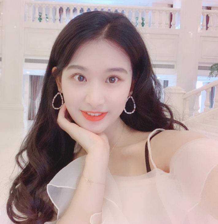 薇信zsqyaer的第一张照片--香港认干亲服务网