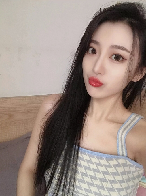 倩倩的第一张照片--香港认干亲服务网