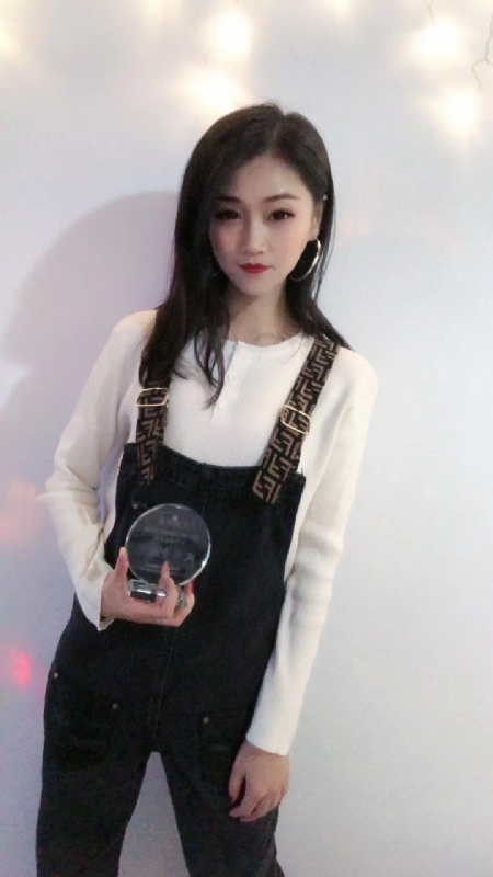 迷人的小璐的第一张照片--香港认干亲服务网