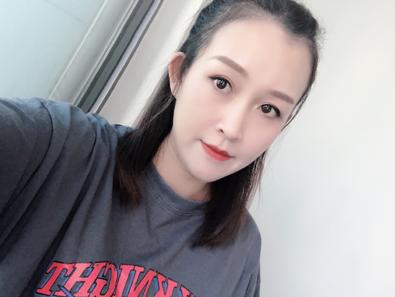 Amy的第一张照片--香港认干亲服务网