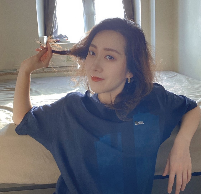 李雯雪的第一张照片--香港认干亲服务网