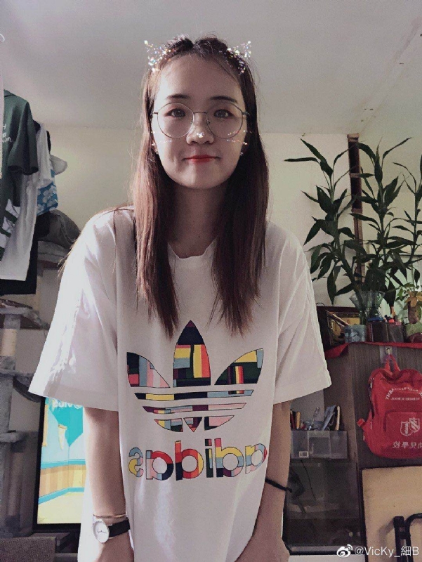 丁美洁的第一张照片--香港认干亲服务网