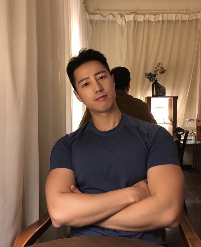 宇星的第一张照片--香港认干亲服务网