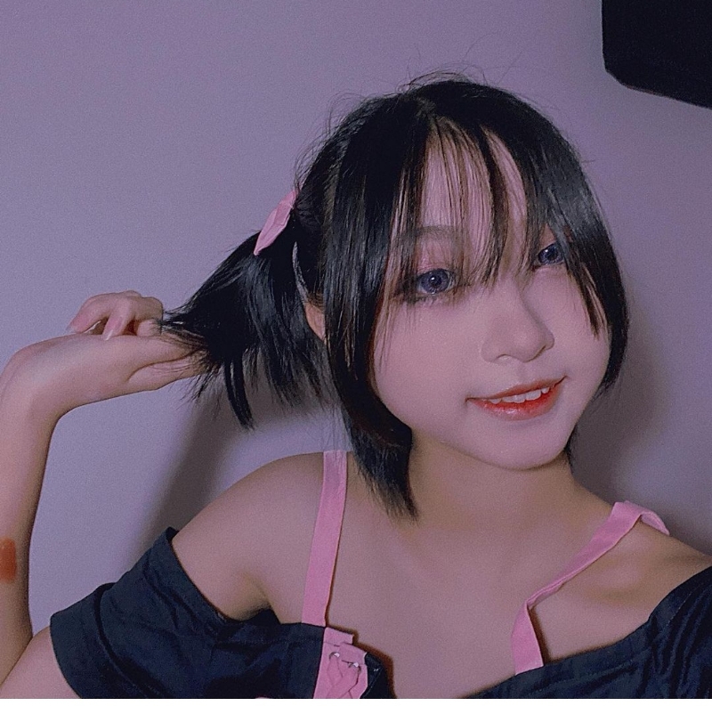 许洛的第一张照片--香港认干亲服务网