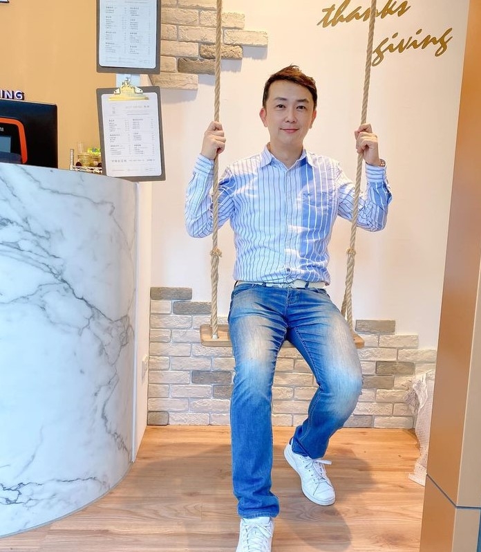 陈道明的第四张照片--香港认干亲服务网