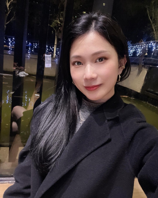 欣欣向荣的第一张照片--香港认干亲服务网