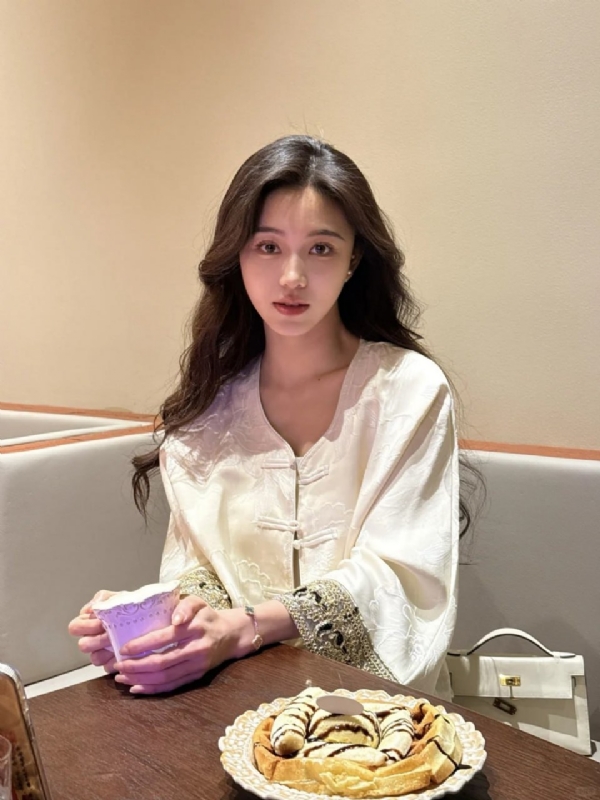 Anna的第一张照片--香港认干亲服务网