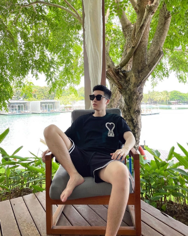 VV的第一张照片--香港认干亲服务网